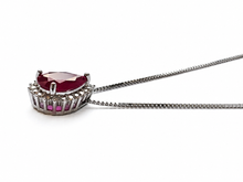 Carregar imagem no visualizador da galeria, Colar em prata 925 com banho de ródio , gota em zircônia rubi e Moissanite em volta
