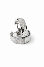 Carregar imagem no visualizador da galeria, Argola em prata 925 com banho de ródio pavê em Moissanite 1,51cts
