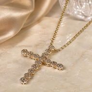 Colar em prata com banho de ouro 18k pingente cruz com Zirconias