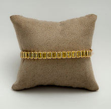 Carregar imagem no visualizador da galeria, Pulseira em prata 925 banhada a ouro 18k Zirconias retangulares tom fancy yellow
