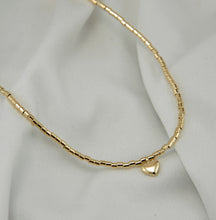 Carregar imagem no visualizador da galeria, Colar banho de ouro 18k canutilho e coração
