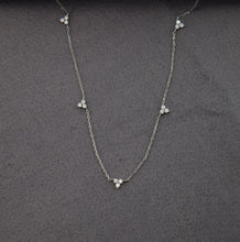 Carregar imagem no visualizador da galeria, Colar em prata 925 banho de ródio cachinho de uva em Moissanite
