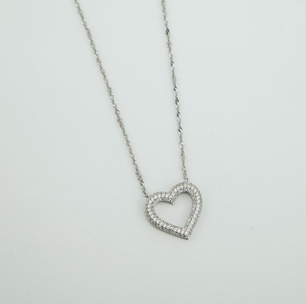 Colar em prata 925 com banho de ródio e Zirconias coração vazado