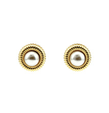 Carregar imagem no visualizador da galeria, Brinco banhado a ouro 18k redondo , pérola de água doce
