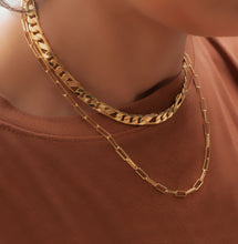 Carregar imagem no visualizador da galeria, Colar banhado a ouro 18K elos retangulares finos
