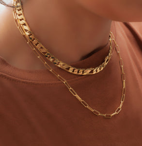 Colar banhado a ouro 18K elos retangulares finos