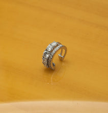 Carregar imagem no visualizador da galeria, Piercing prata com banho de ródio 2 fileiras de Moissanite 4mm
