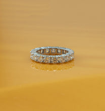 Carregar imagem no visualizador da galeria, Aliança inteira em prata com banho de ródio , Moissanite 4mm , 3,95cts
