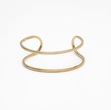 Carregar imagem no visualizador da galeria, Bracelete banhado a ouro 18K contorno
