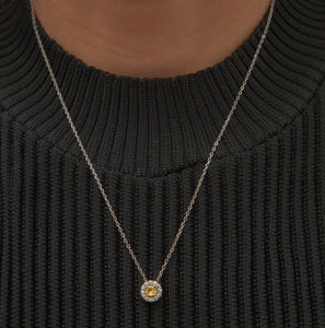 Colar em prata com banho de rodio, zirconias brancas e redonda yellow fancy