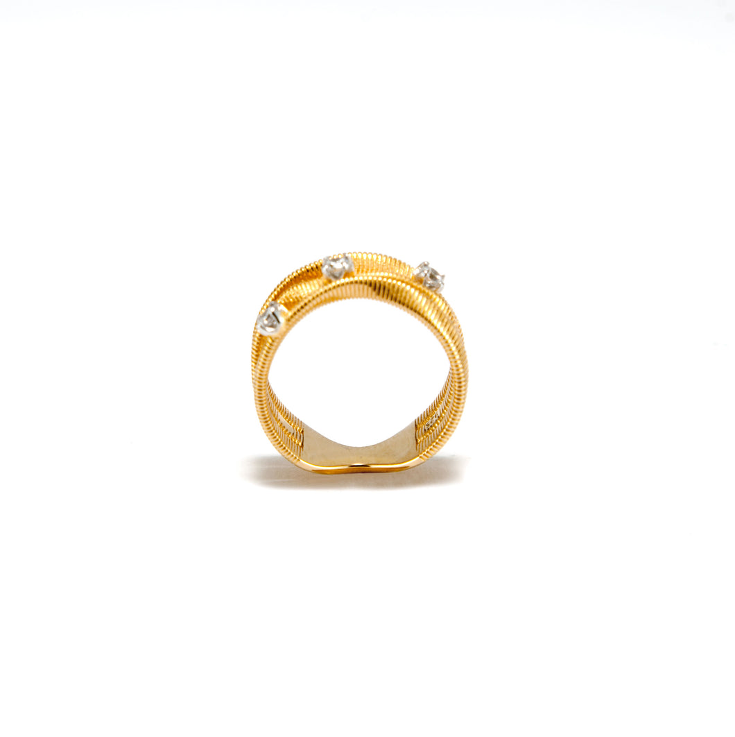 Anel em prata 925 banhado a ouro 18K com zirconias