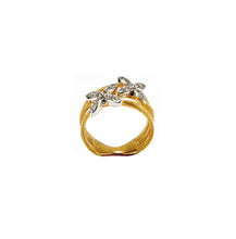 Carregar imagem no visualizador da galeria, Anel em prata 925 banhado a ouro 18k com 2 flores de zirconias no banho de rodio

