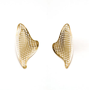 Brinco banhado a ouro 18k lateral vazado